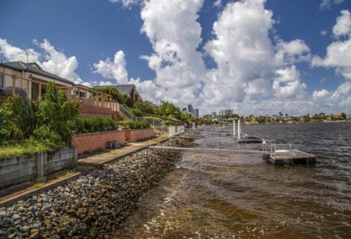 Homestay Mermaid Waters Duplex House