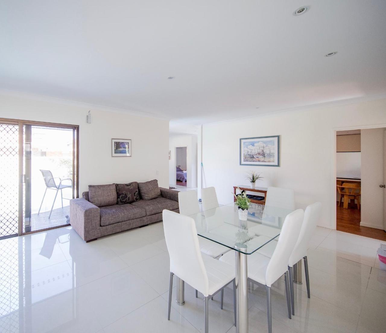 Mermaid Waters Duplex House Homestay Gold Coast